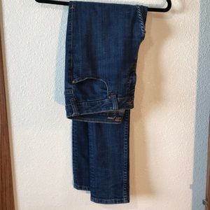 31x33 Cowgirl Tuff Just Jeans
